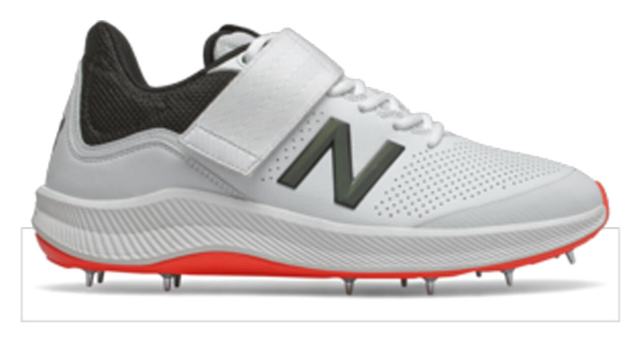 nb cricket shoes spikes